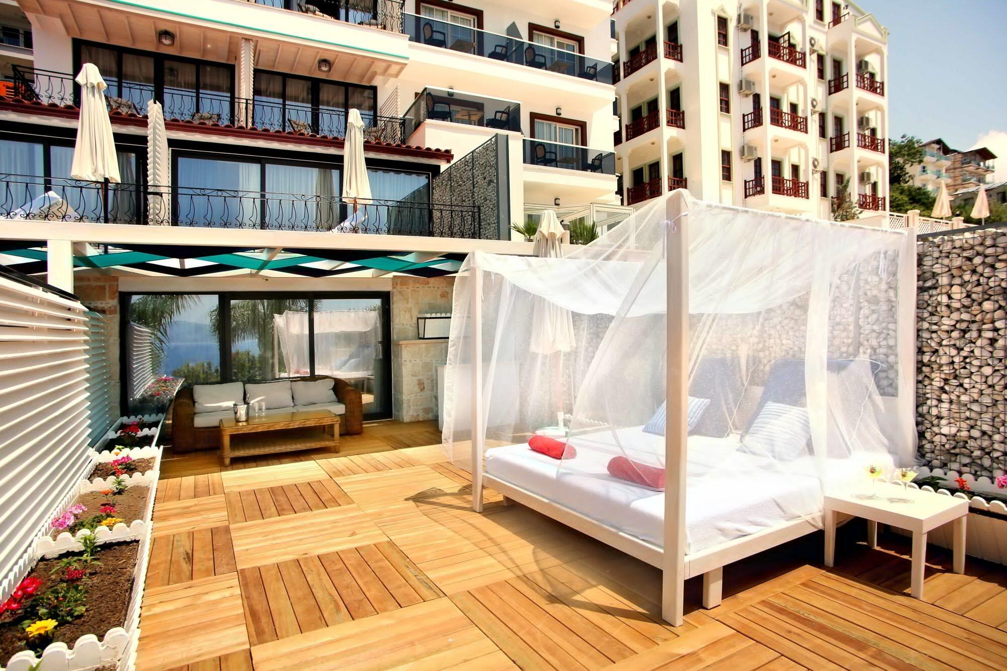 Nur Beach Hotel Каш Экстерьер фото